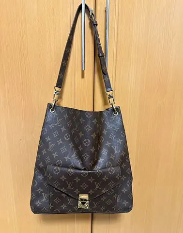 Louis Vuitton STYLE Monogram Metis Hobo bag