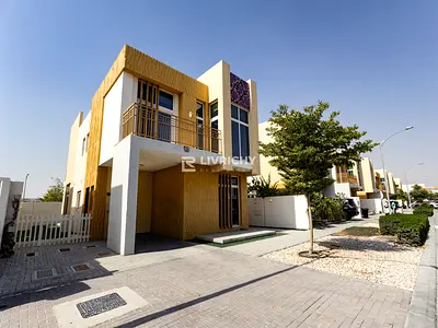 SINGLE ROW | VACANT 6BR VILLA | JUST CAVALLI