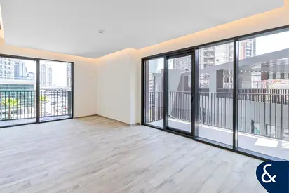 Vacant July 31st | Modern | Close to Downtown