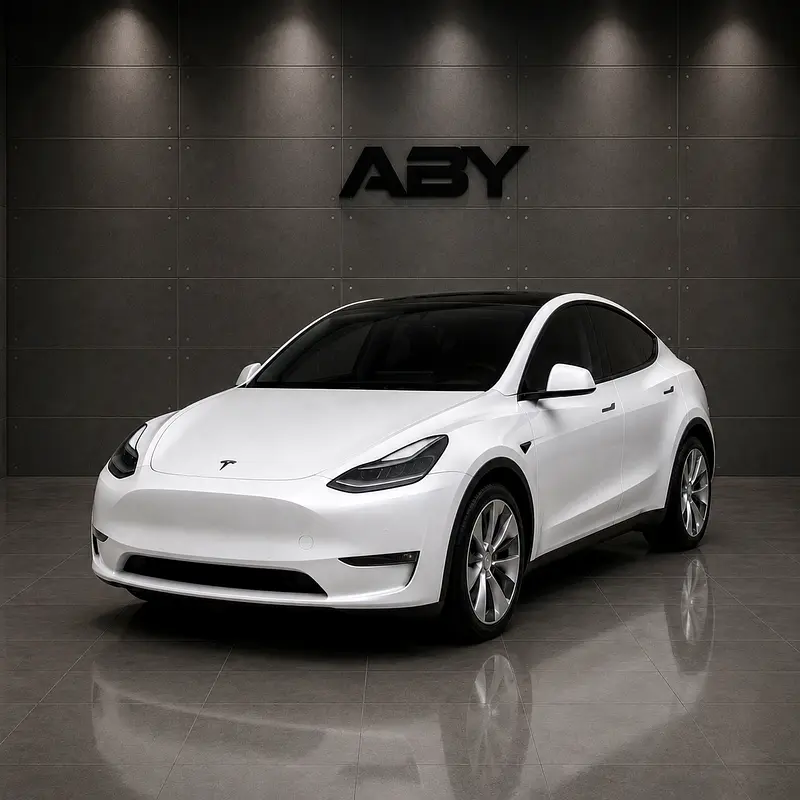 Tesla Model Y 2023 — photo 1 of 17