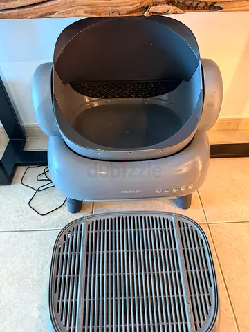 Neakasa Automatic Self-Cleaning Cat Litter Box - Fully Automatic Cat Toilet, High Performance