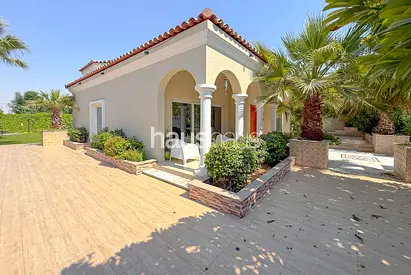 Vastu Bungalow | Expansive 11,298 sq.ft Plot | VOT