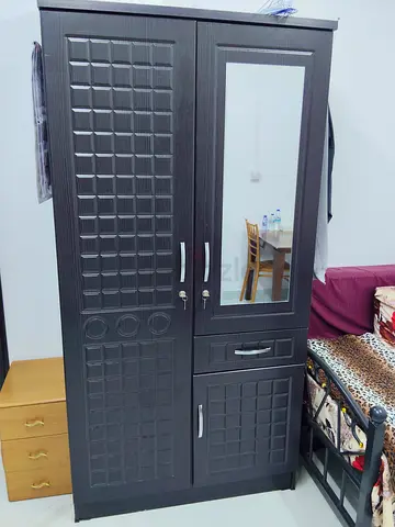 Dark brown 2-door wardrobe with mirror and drawers - good condition