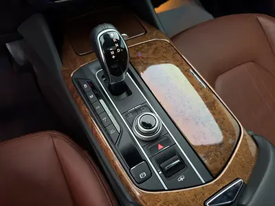 صورة 10 لـ 2016 Maserati LEVANTE