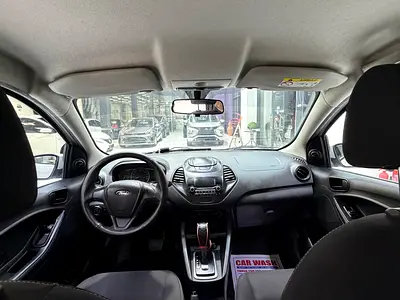 2019 FORD FIGO 照片 7