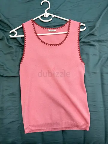 Women’s pink tank top