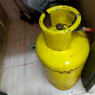 Used Yellow LPG Gas Cylinder with Hose - Good Working Condition
