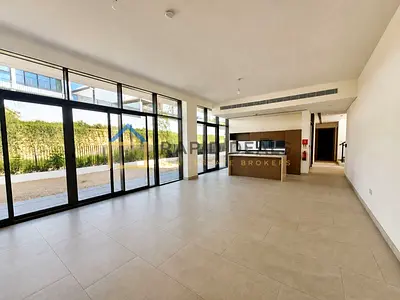 4BR+M Independent Villa Facing Pool and Park