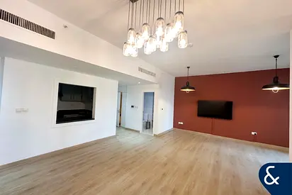 Low Floor | Maids Room | Upgraded throughout