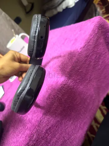 Used over-ear wireless headphones - comfortable padded earcups