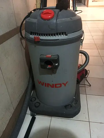 Used Windy commercial wet/dry vacuum cleaner - sturdy 20L (needs light cleaning)