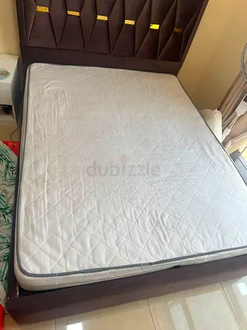 Queen size Mattress for Sale (160x200)