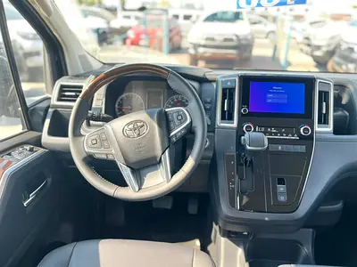 صورة 12 لـ 2026 Toyota GRANVIA