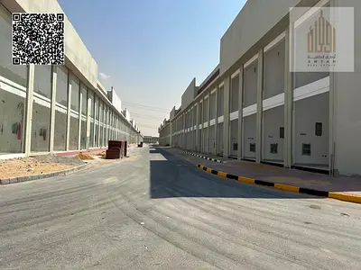 A golden investment opportunity in a prime and sought-after location ! For sale: a commercial shop located directly on the main street in Al-Haliu