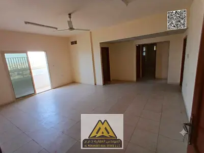 بلكونة باطلالة مميزة | مساحات كبيرة جدا | تسهيل في الدفعات حتي 6 دفعات | سهل المخرج للشارقة ودبي