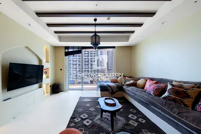 Fully Upgraded Unit | Sea View | Direct Beach