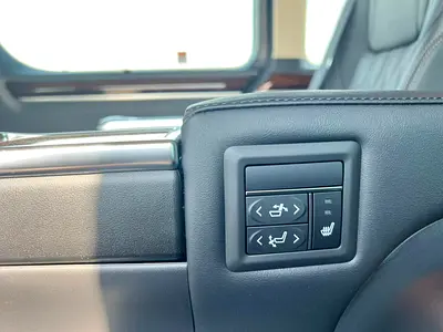 صورة 10 لـ 2026 Toyota GRANVIA
