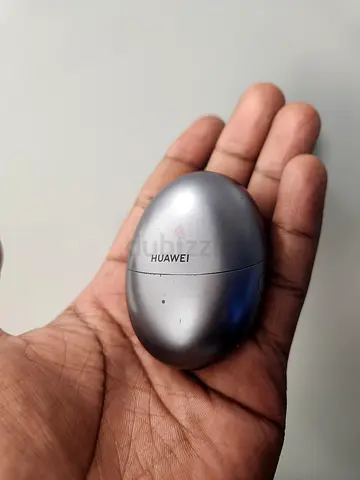 HUAWEI FreeBuds 6 with Active Noise Cancellation