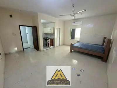 استوديو بمساحة استثنائية في النخيل 1 – ثاني بناية من كورنيش عجمان