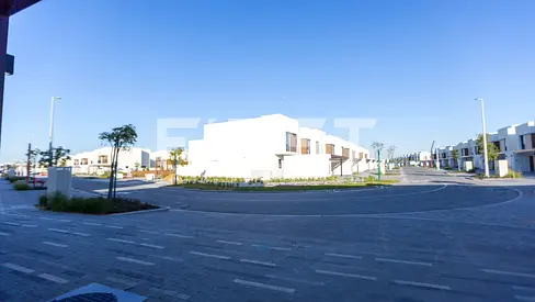 Single Row | Prime Location | Best Price !!