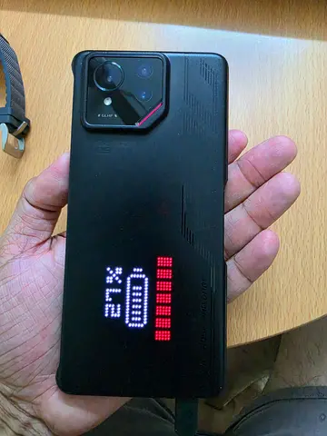 ASUS ROG PHONE 9 Pro 16GB Memory and 512 GB Storagewith LED Smart Case - EXCELLENT Working Condition