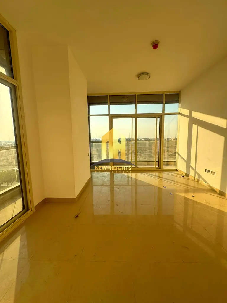1BR | 2 BALCONIES | CLOSED KITCHEN