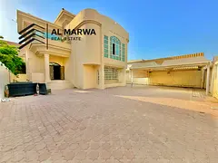 Huge size villa for rent best location in Sharjah cheap price