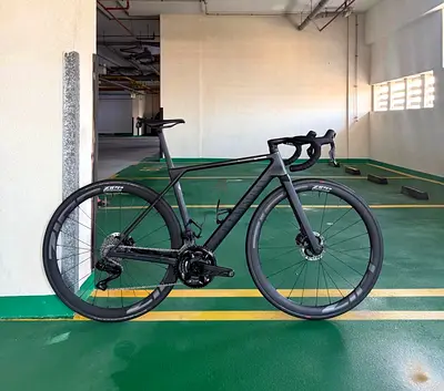 Canyon Ultimate CFR Full Carbon Road Bike