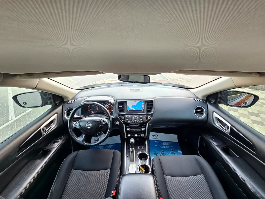Nissan Pathfinder 2019 — photo 1 of 13