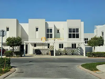 3BR Villa | Private Garden | Spacious Lay out