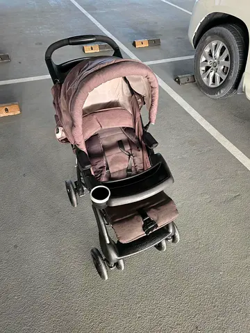 Clean Sturdy Juniors Comfort Baby Stroller – With Snack Tray Parent Cup Holder