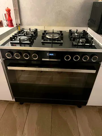 Bosch series 8 gas cooker 90x60cm 5barner black colour