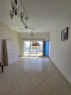 5BR duplex for sale in Al Khan, 5 baths, maid room, 2 balconies, 2 parking spaces. Price: AED 2.5 Mi