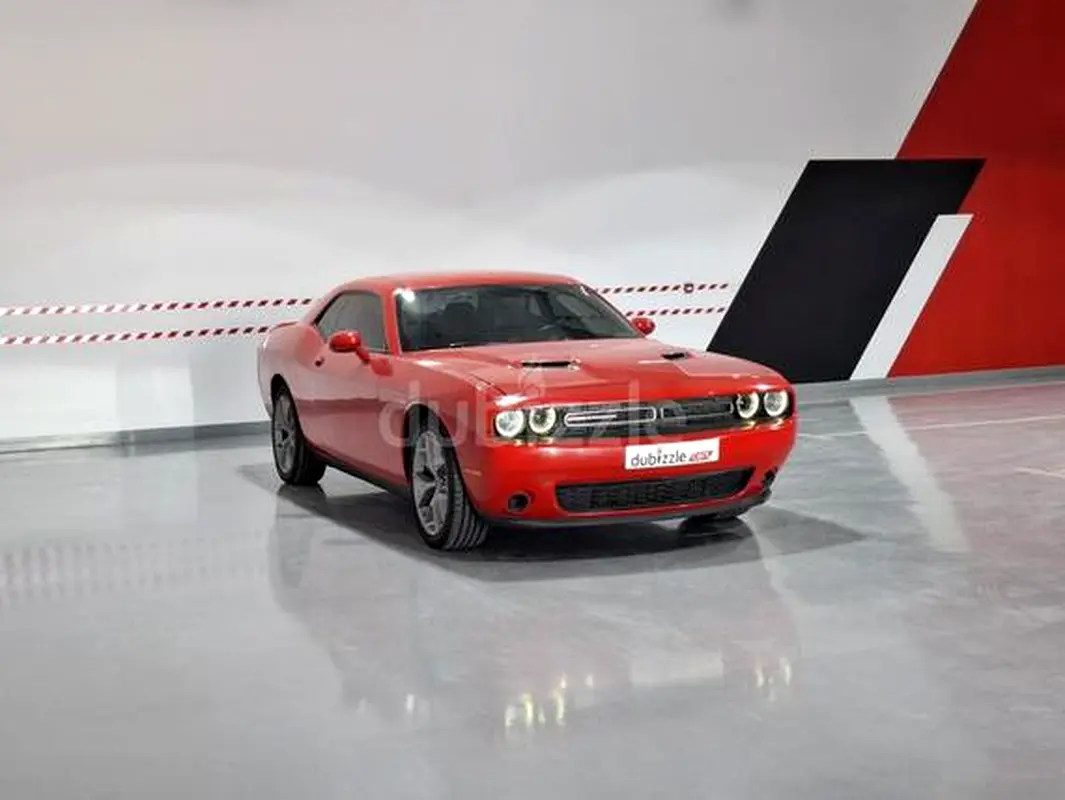 Dodge Challenger 2019 — photo 1 of 20