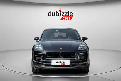 2022 Porsche MACAN photo 2
