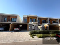 First occupancy villa, 4 master bedrooms, large living room, spacious kitchen and bathroom, 6 bathro
