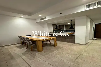 Spacious Residences | 1 Bed 2 bath +Study