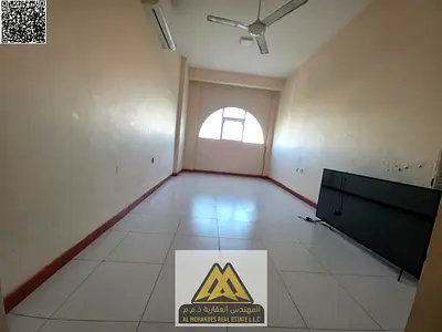 Master bedroom | Central air conditioning | Spacious area | Distinctive view | Balcony