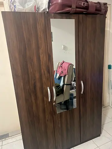 Dark Wood Three Door Wardrobe with Mirror