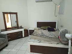 SPACIOUS 1BHK FLAT AVALIABLE WITH BALCONY FULLY FURNISHED