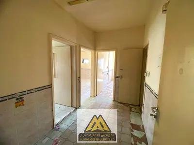 للإيجار غرفة وصالة بالنخيل ثاني صف من كورنيش عجمان بناية نظيفة بدون تكييف موقع مميز الإيجار 20000 درهم