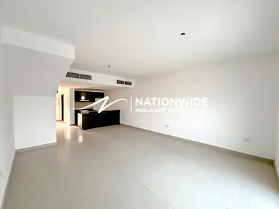 Contemporary Style | Single Row 2BR | Calm Living