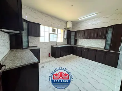 🏡 Super Specious 4BHK in Prime Location Covered Parking