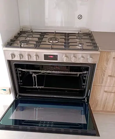 Free Delivery- BOSCH Series 6 5-Burner Full Gass With Fan Oven Cooking Range 90x60 CM