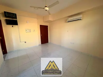 فرصة مميزة لاستئجار استوديو واسع جداً في موقع حيوي بمنطقة الروضة \ قريب من جميع الخدمات والمرافق الأساسية، ويوفر بيئة سكنية مريحة وهادئة.