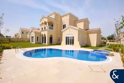 5 Beds + Maids | Vacant Now | Large BUA