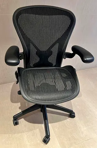 Selling Herman Miller Aeron Chair. Good condition only little use