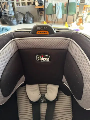Chicco NextFit Convertible Car Seat – Good Condition