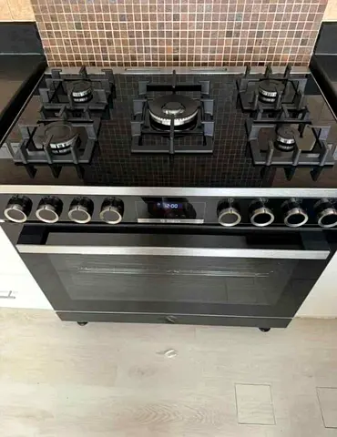 Bosch latest model 8th Series Full Gas Cooker With Fan 90cm