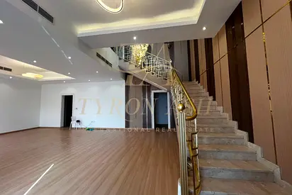Huge Garden | Fully Landscaped | Modern Design